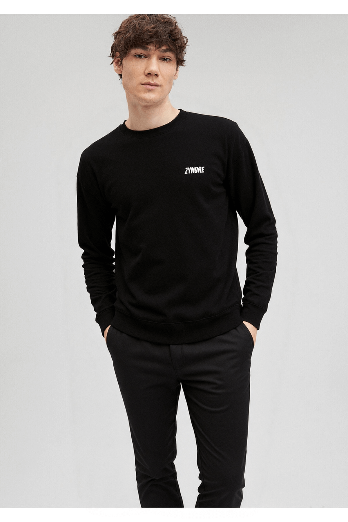 THE LEGEND SWEATSHIRT
