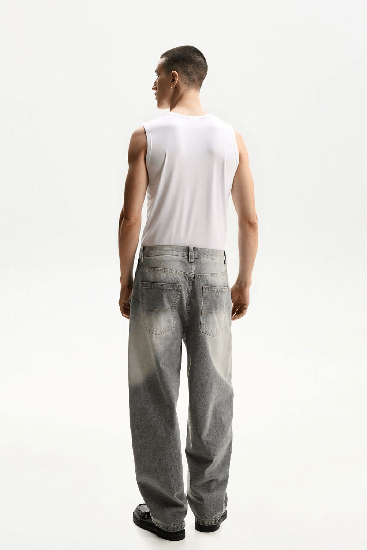 THE MODERN MUSCLE TEE