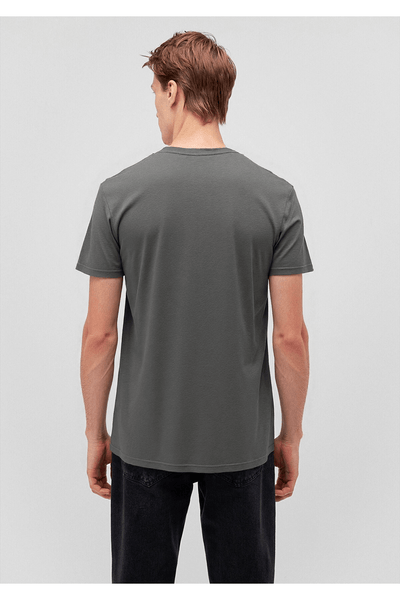URBAN ARMOUR TEE