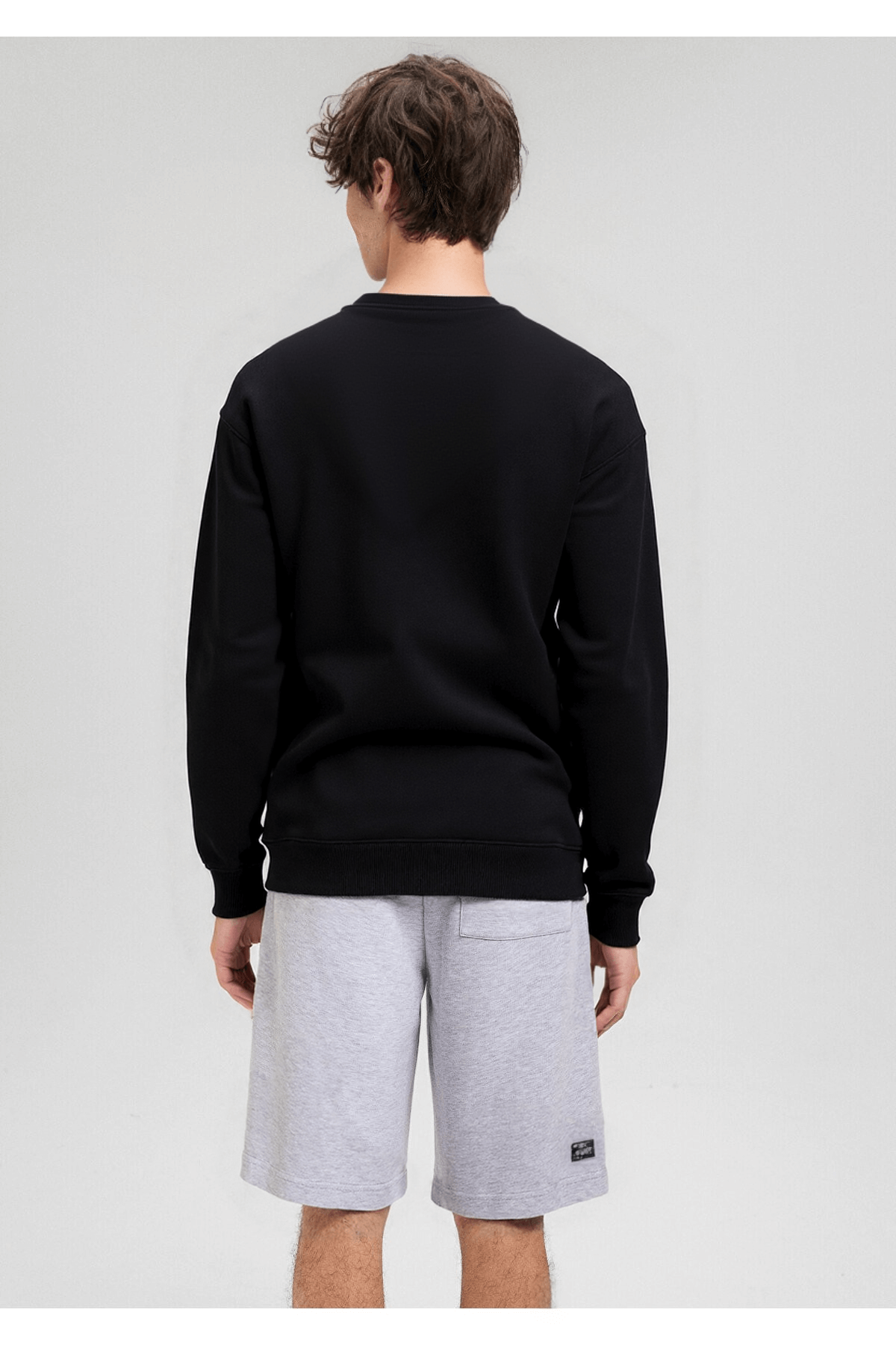 THE LEGEND SWEATSHIRT